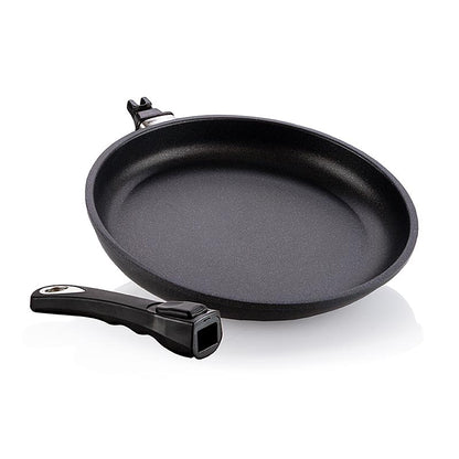AMT Gastroguss, stegepande, ø 24 cm, 4 cm høj, med aftageligt håndtag, 1 stk