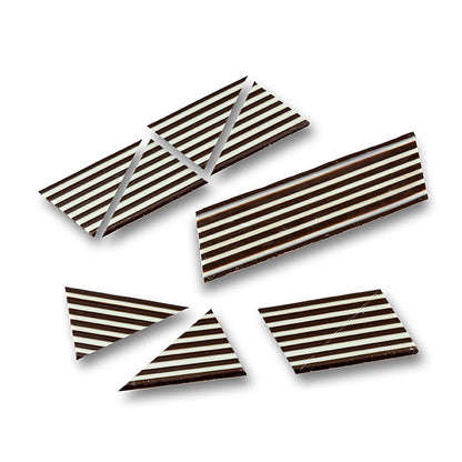Dekorationspynt "Domino Triangle" hvid/mørk chokolade stribet, 585 g, 314 stk